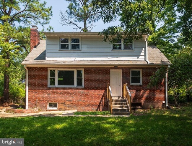 Building Photo - 6007 Bradley Ln