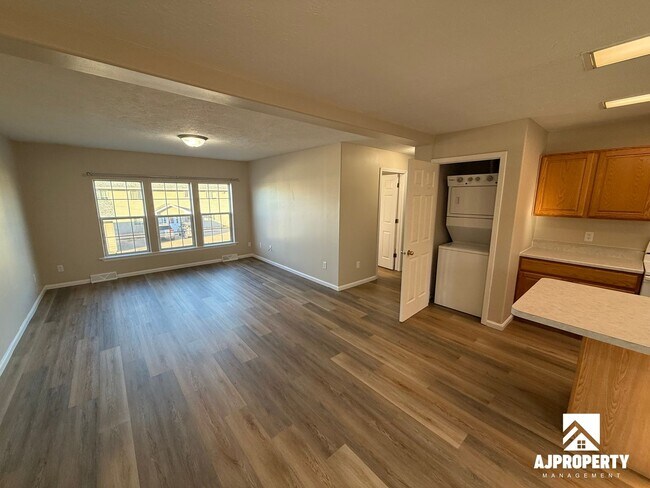 Foto del edificio - 931 S Newcomb Ave