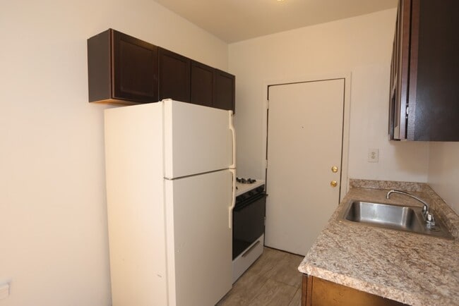 Foto del edificio - 931 W Sunnyside Ave