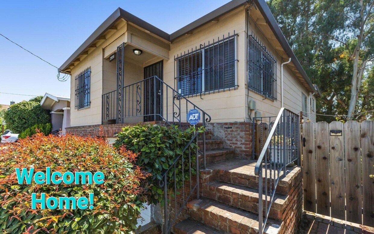 Primary Photo - 2536 34th Ave