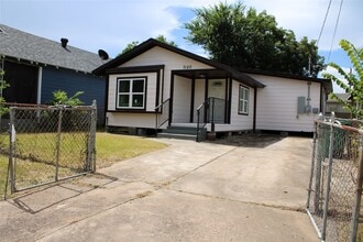 Building Photo - 7120 Avenue O