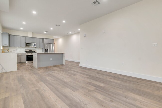 Foto del edificio - A beautifully designed and renovated 4 bed...