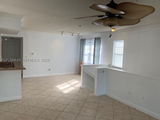 Foto del edificio - 5880 W Sample Rd
