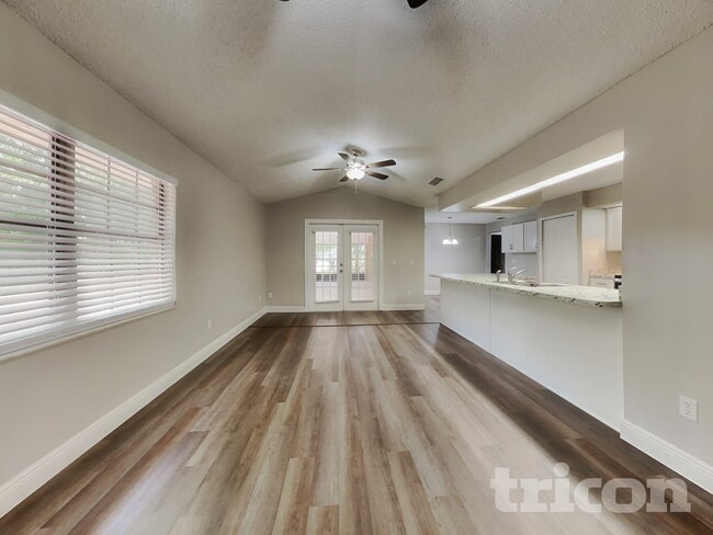 Foto del edificio - 1107 Lyric Dr