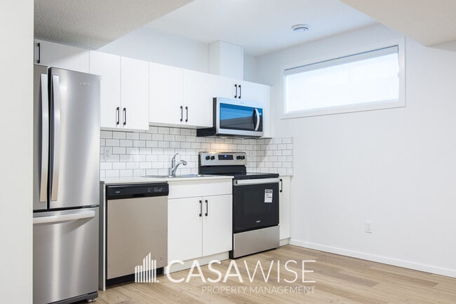 Building Photo - 9458 Colak Ln SW