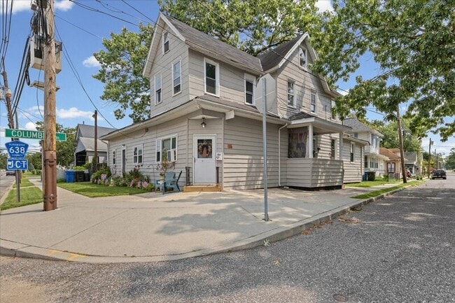 Building Photo - 601 Wesley Ave