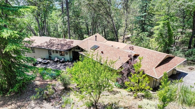 Building Photo - 16832 Alice Way