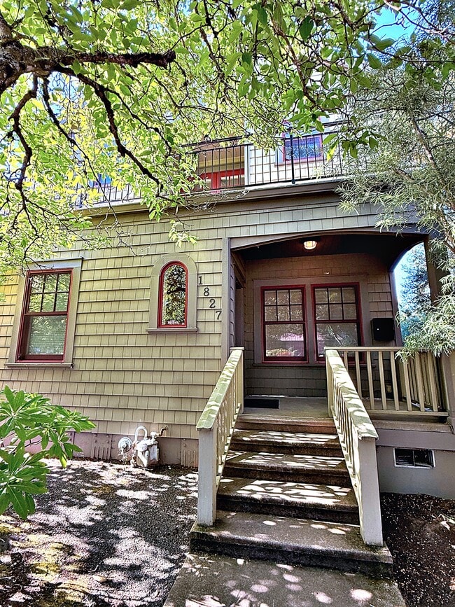 Building Photo - 1827 N Skidmore St