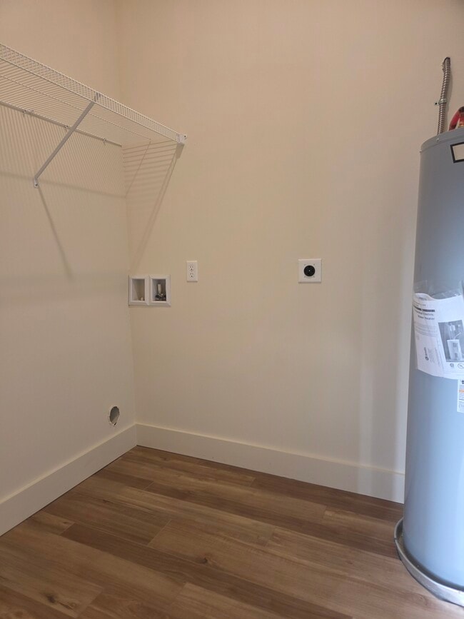 3 BR laundry room - Tranquilty at Bay Point