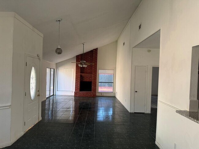 Foto del edificio - 12704 Westpark Dr