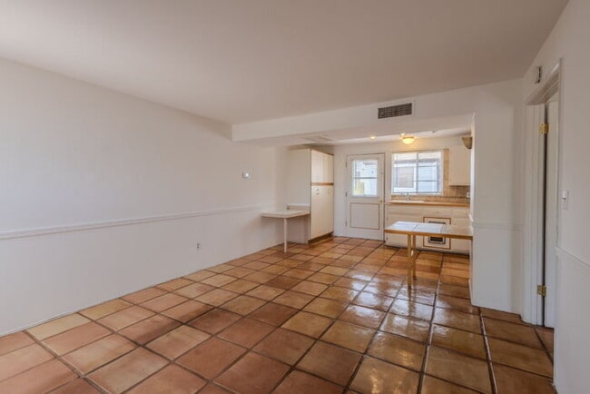 Building Photo - Green Valley Villas East Townhomes 55+ Com...
