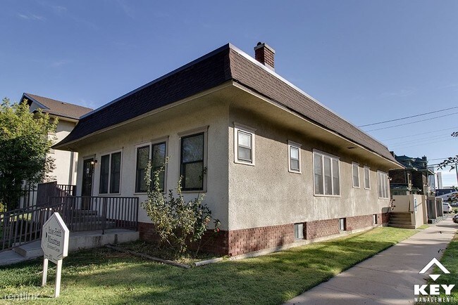 Building Photo - 902 N Market St