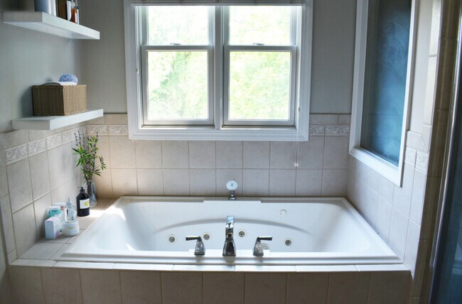 Foto del edificio - 1333 Baecher Ln