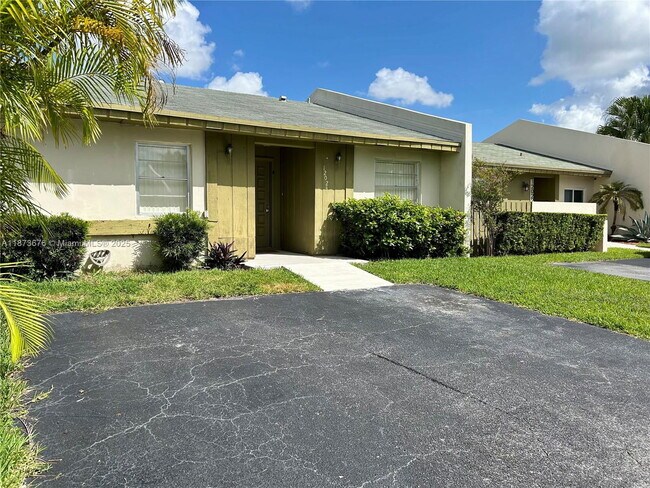 Foto del edificio - 12024 SW 110th St Cir E