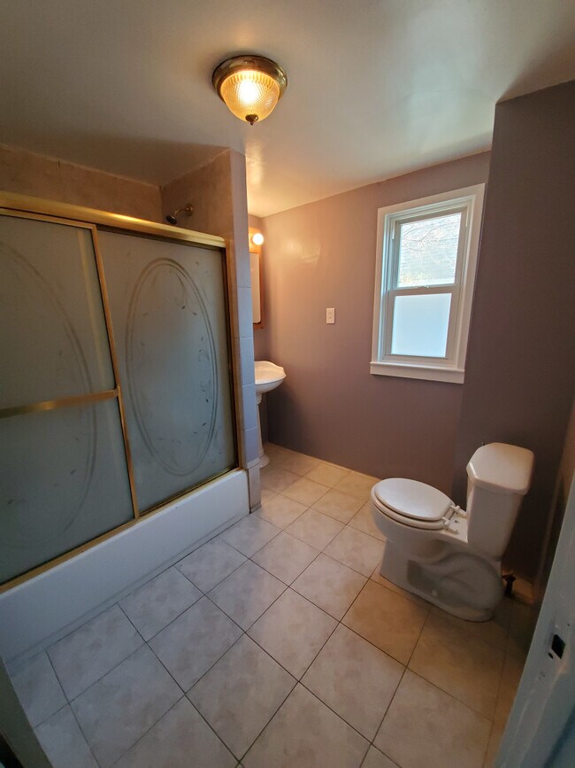 Building Photo - 112 Keller Street