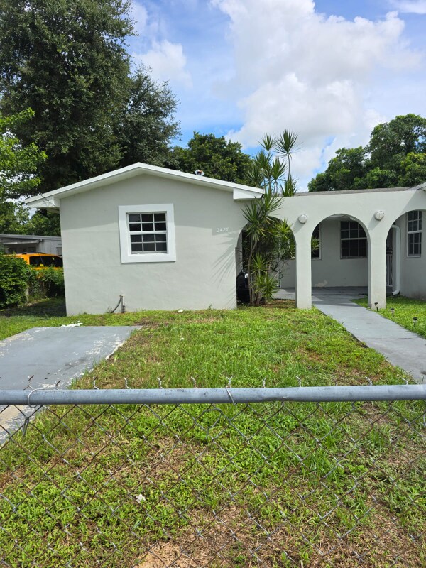 2425 NW 104th St Unit 2425, Miami, FL 33147 Room for Rent in Miami