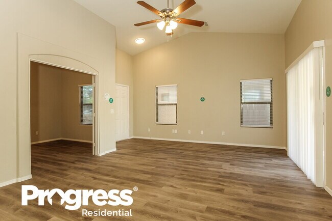 Foto del edificio - 3229 S 81st Dr