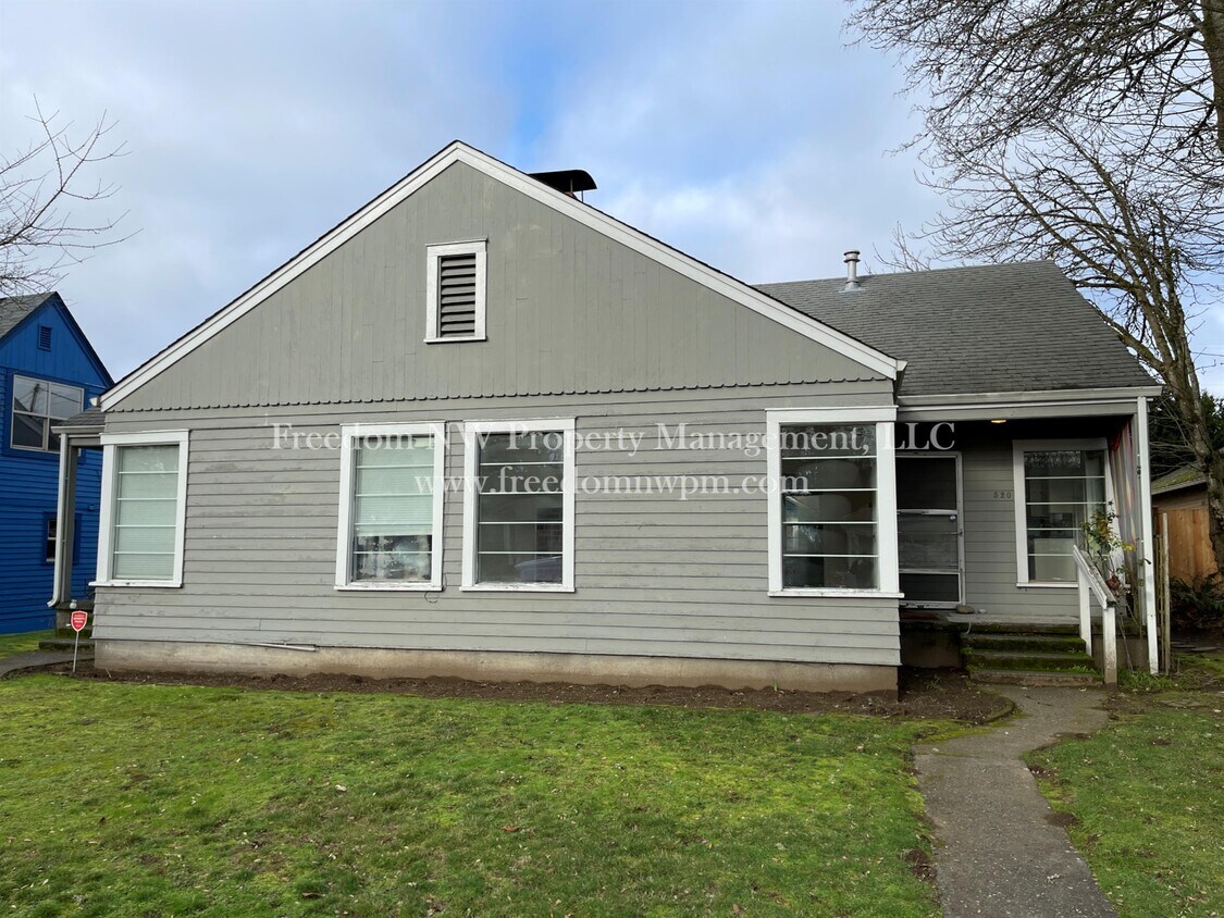 Foto principal - 520 Bates St SE