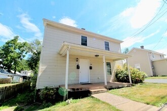 Building Photo - 270 W Bruce St