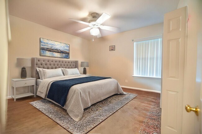 Foto del edificio - 5918 Covered Creek Ln