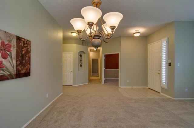 Building Photo - 3701 Kimble Dr
