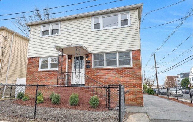 Foto del edificio - 278 Stewart Ave