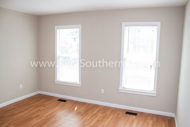 Building Photo - Brand New – 1st Fl. – Close to Downtown