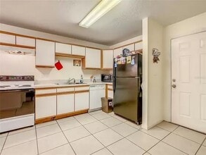 Building Photo - 106 W Minneola St