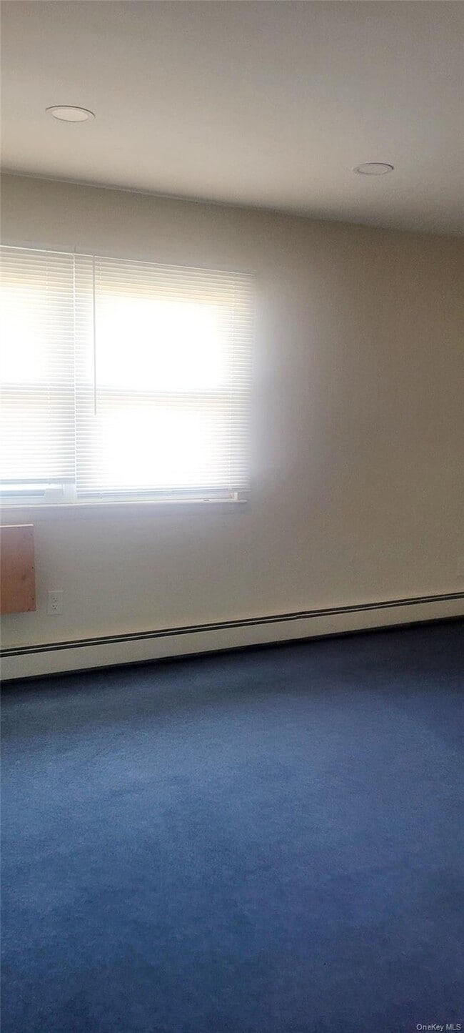 Building Photo - 5 A Hemlock Dr