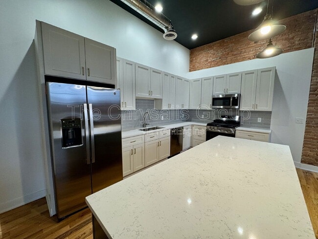 Foto del edificio - 209 W Main St