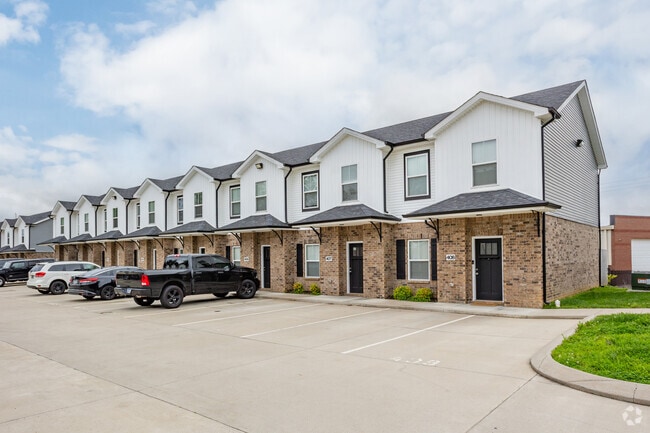 Building Photo - Fairway