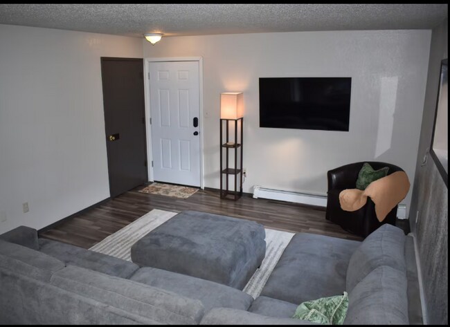 Foto del edificio - 3520 E 42nd Ave