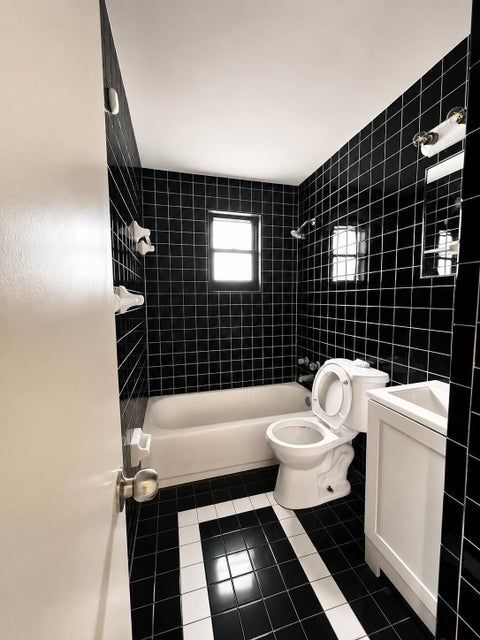 Building Photo - 4285 SW 49th St