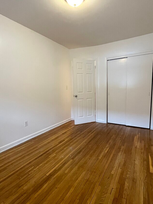 Primary Photo - 2245 Bruckner Blvd