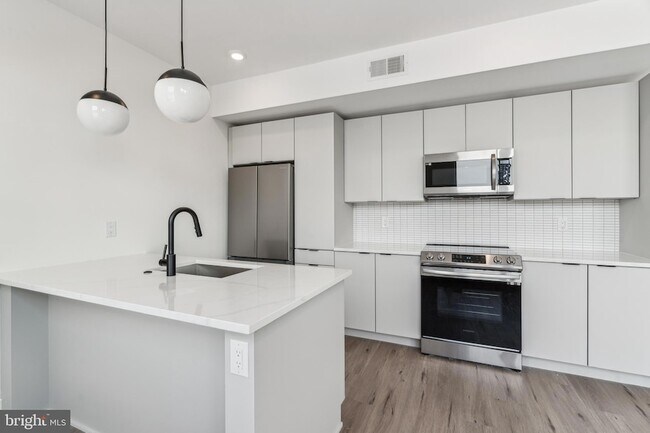 Building Photo - 139 W Chelten Ave