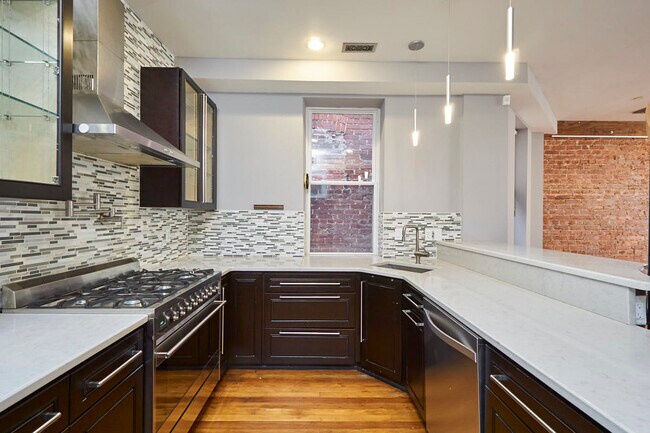 Foto del edificio - 3603 13th St NW