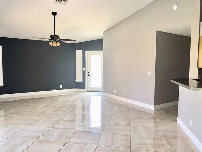 Building Photo - 2070 NW 37th Ave
