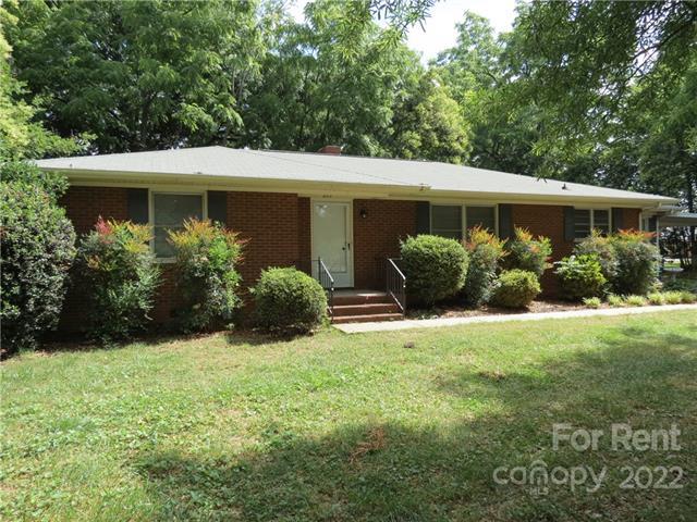 Primary Photo - 21115 Catawba Ave