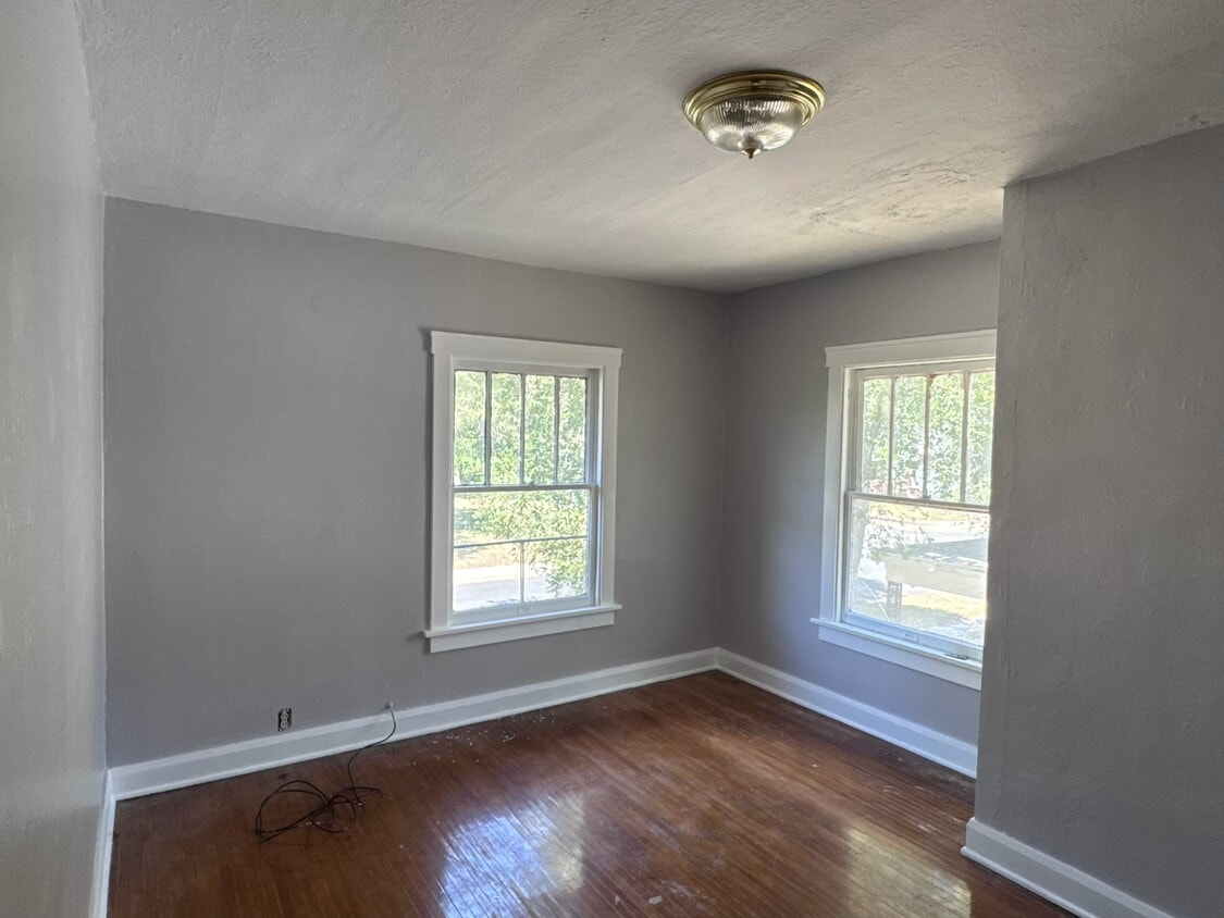 Building Photo - 1808 W Bradley Ave