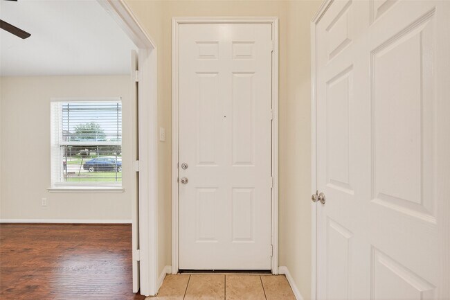 Foto del edificio - 3714 Glover Meadows Ln