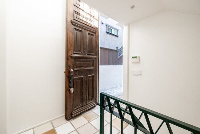 Foto del edificio - 217 24th St