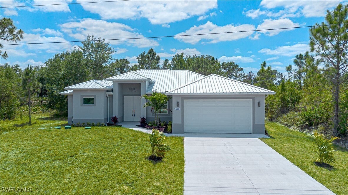 Foto principal - 438 Raymer St