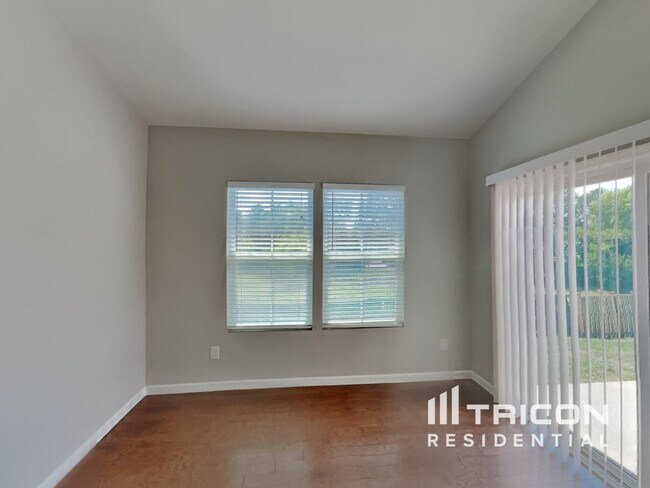 Foto del edificio - 108 Alred Cir
