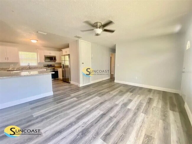 Foto del edificio - 1419 NE 25th Pl