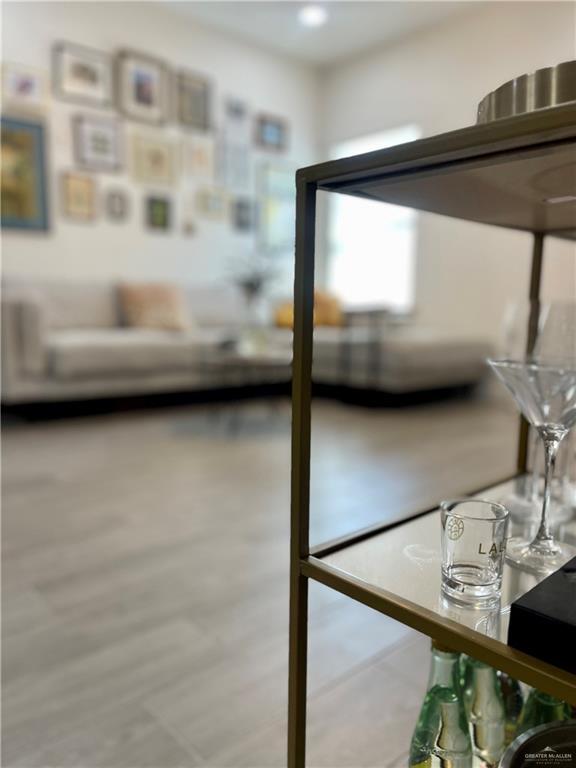 Foto del edificio - 13 West Dr