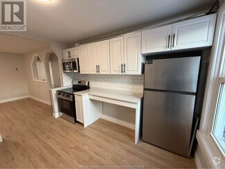Building Photo - 1400 Pelletier St