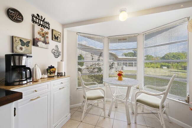Building Photo - Flamingo Estates - single family home, close to Downtown and pet friendly!