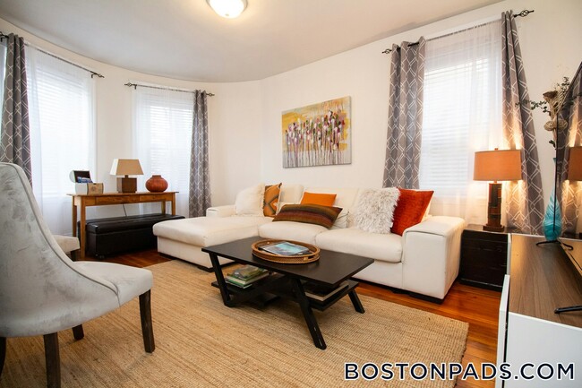 Foto del edificio - 636 Washington St