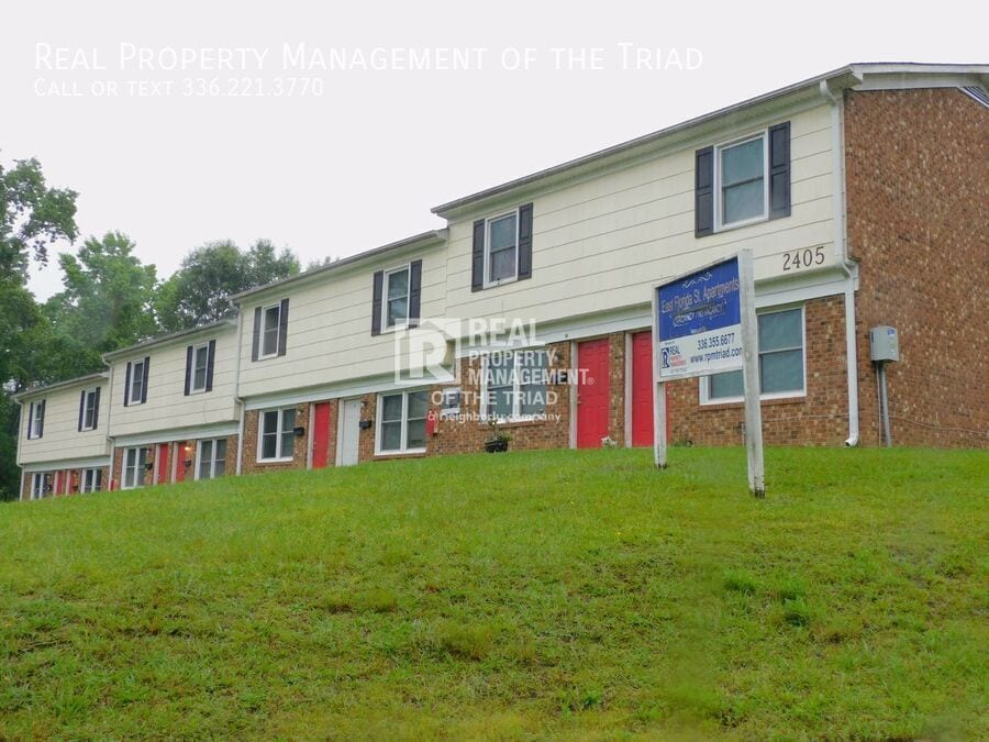 Primary Photo - 2405 E Florida St