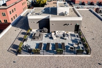 Building Photo - Elva